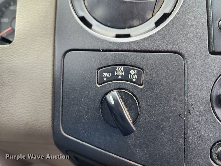 image for item JB9502 2009 Ford F350 Super Duty XL  dump bed pickup truck