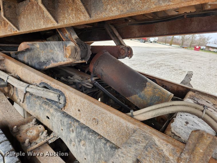 image for item JB9502 2009 Ford F350 Super Duty XL  dump bed pickup truck