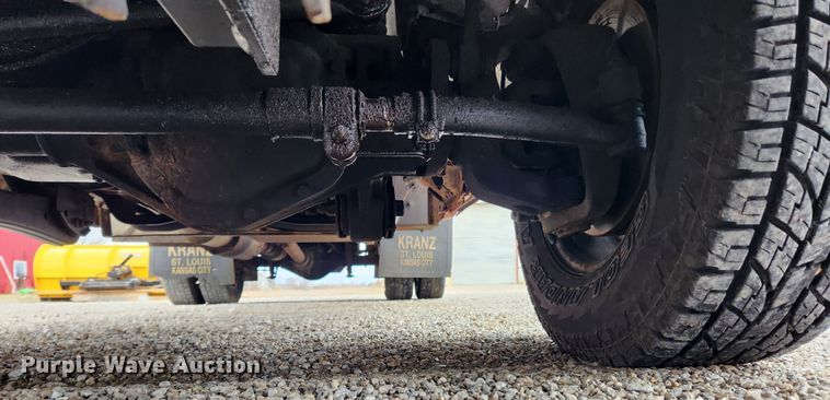 image for item JB9502 2009 Ford F350 Super Duty XL  dump bed pickup truck