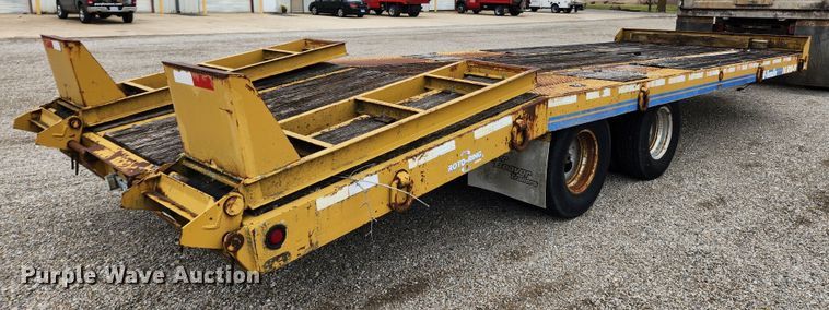 image for item JB9503 2006 Eager Beaver 10HDB-PT  equipment trailer