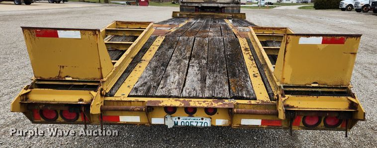 image for item JB9503 2006 Eager Beaver 10HDB-PT  equipment trailer