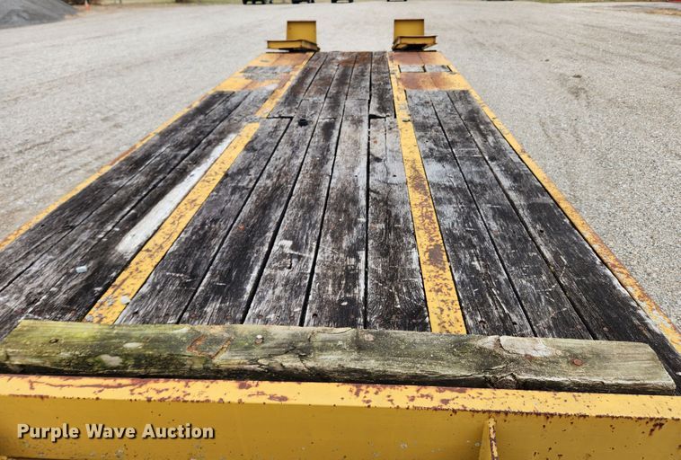 image for item JB9503 2006 Eager Beaver 10HDB-PT  equipment trailer