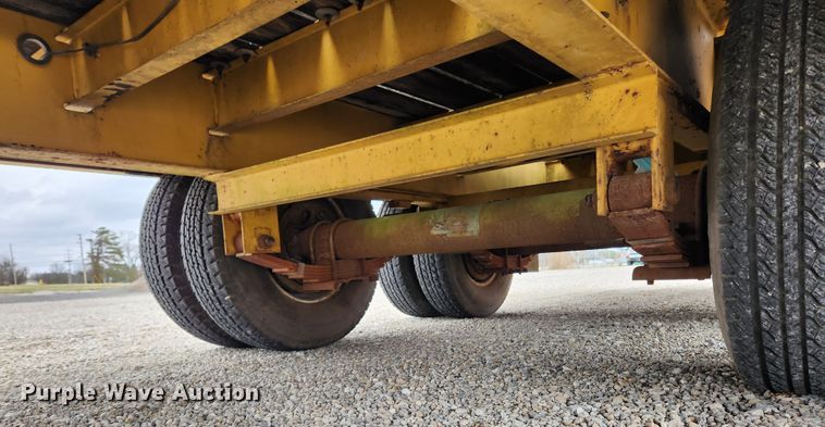 image for item JB9503 2006 Eager Beaver 10HDB-PT  equipment trailer