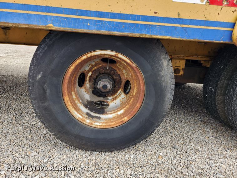 image for item JB9503 2006 Eager Beaver 10HDB-PT  equipment trailer