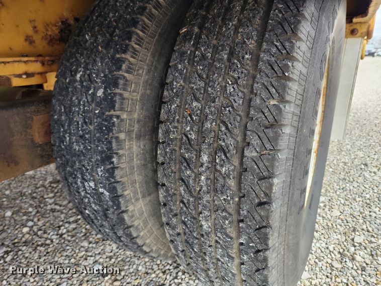 image for item JB9503 2006 Eager Beaver 10HDB-PT  equipment trailer