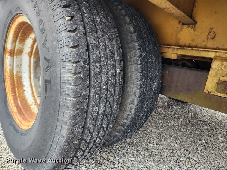 image for item JB9503 2006 Eager Beaver 10HDB-PT  equipment trailer