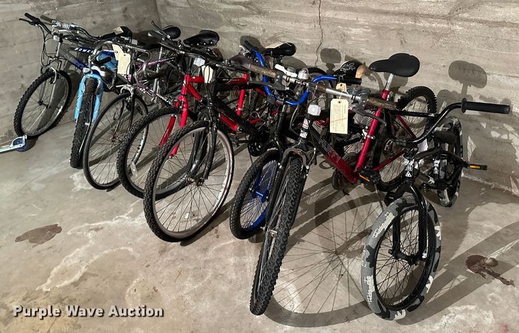 image for item JD9617 (8) bicycles