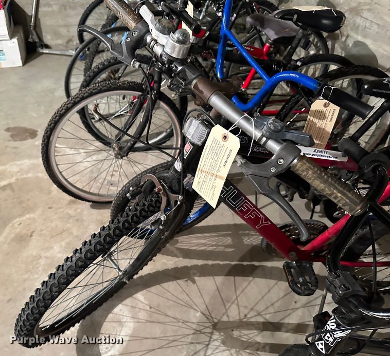 image for item JD9617 (8) bicycles