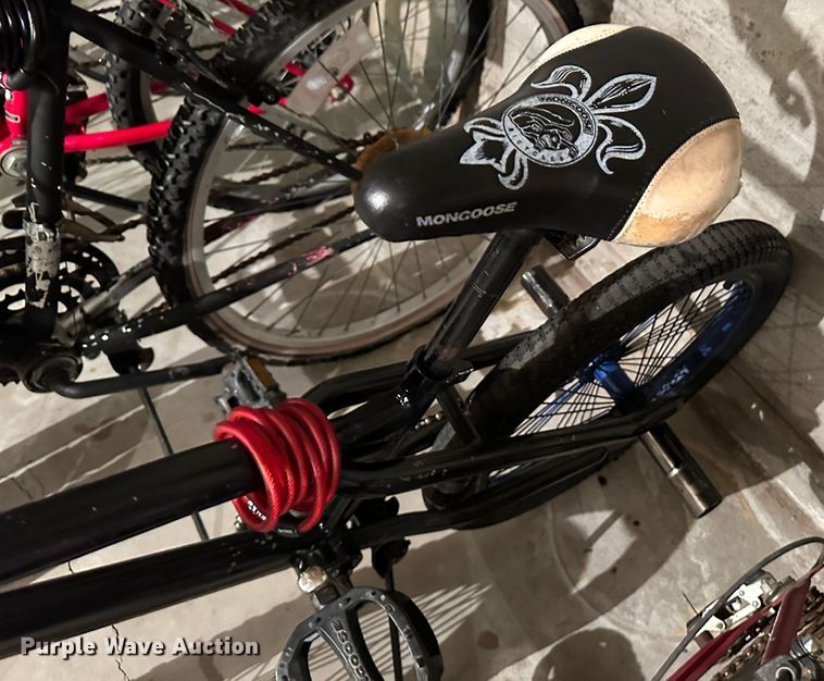 image for item JD9617 (8) bicycles