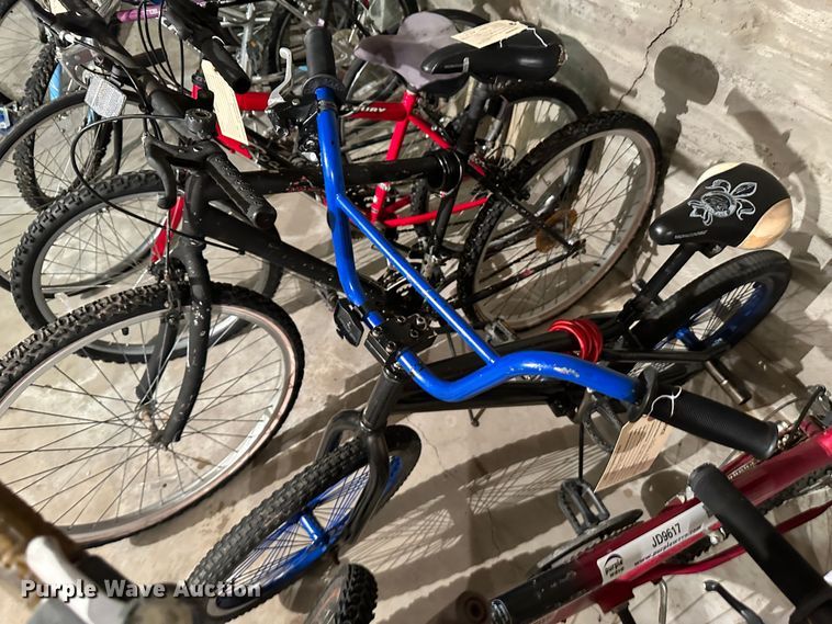 image for item JD9617 (8) bicycles