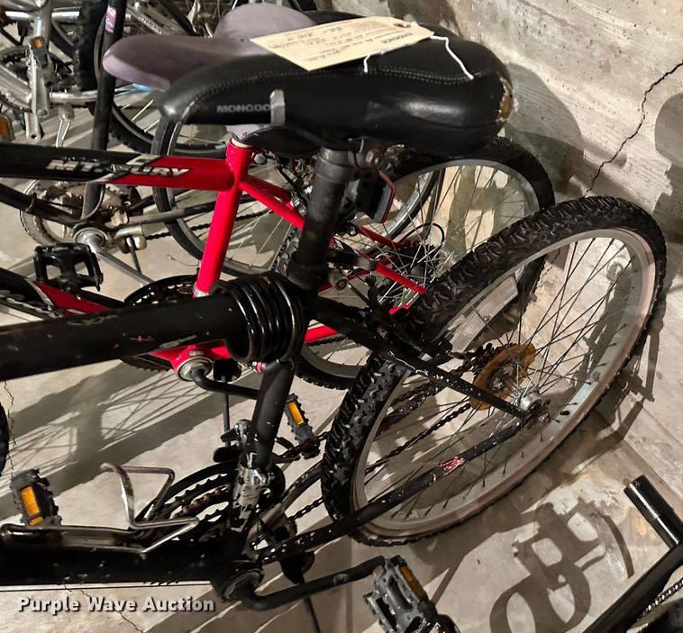 image for item JD9617 (8) bicycles