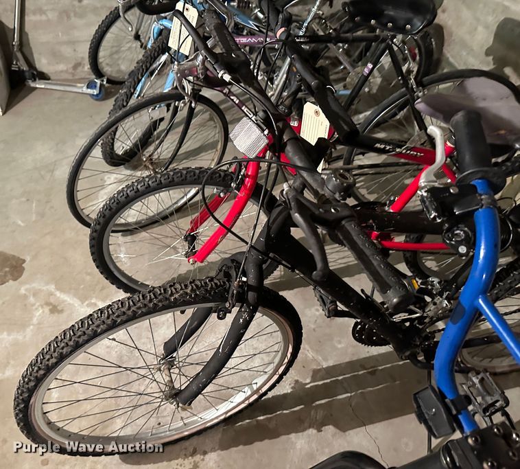 image for item JD9617 (8) bicycles