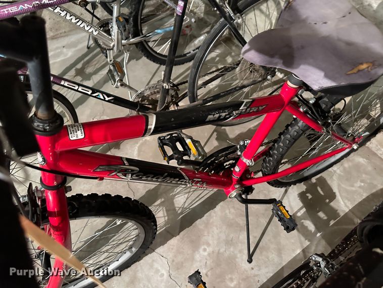 image for item JD9617 (8) bicycles