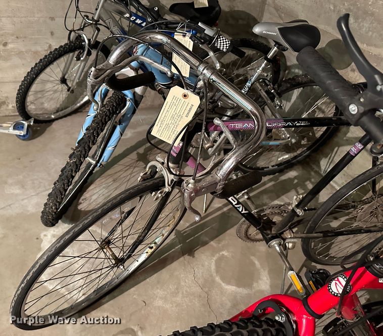 image for item JD9617 (8) bicycles