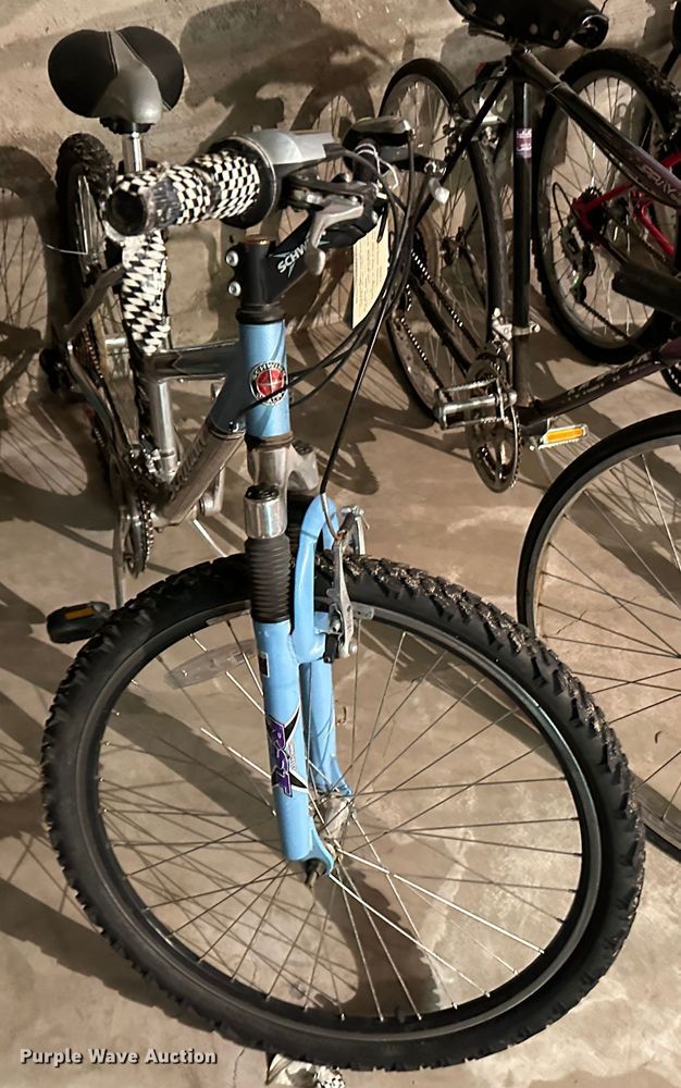 image for item JD9617 (8) bicycles