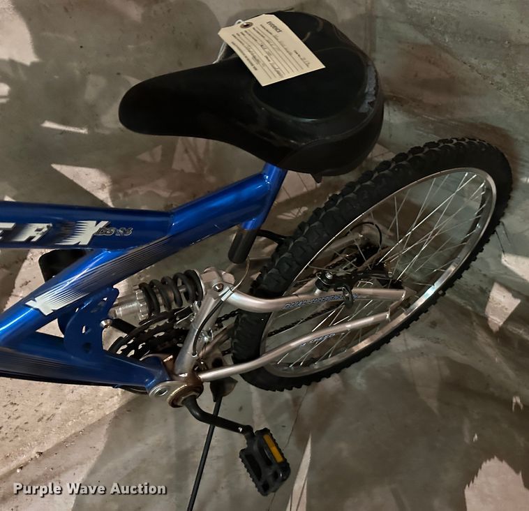 image for item JD9617 (8) bicycles