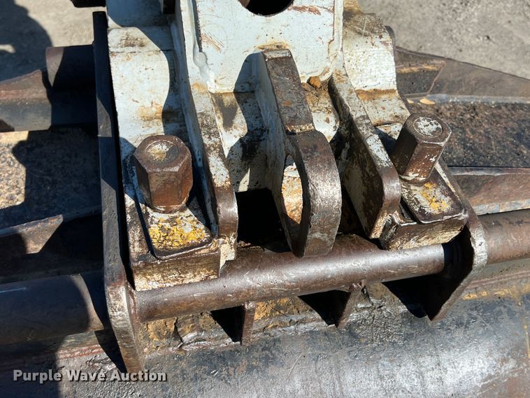 image for item KR9469 2001 Gradall XL3300  wheeled excavator