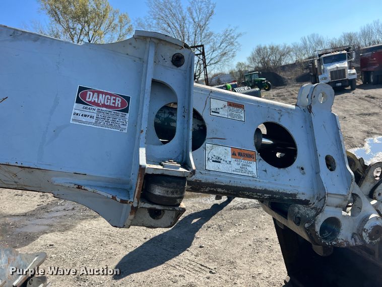 image for item KR9469 2001 Gradall XL3300  wheeled excavator