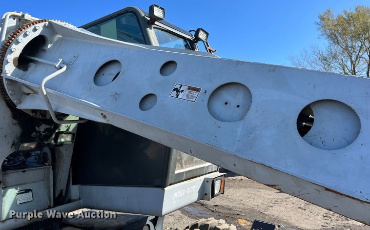 image for item KR9469 2001 Gradall XL3300  wheeled excavator