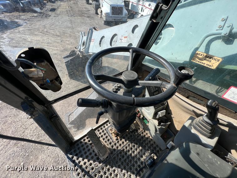 image for item KR9469 2001 Gradall XL3300  wheeled excavator