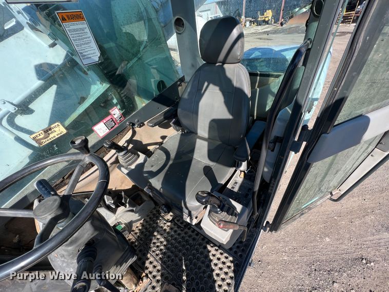 image for item KR9469 2001 Gradall XL3300  wheeled excavator