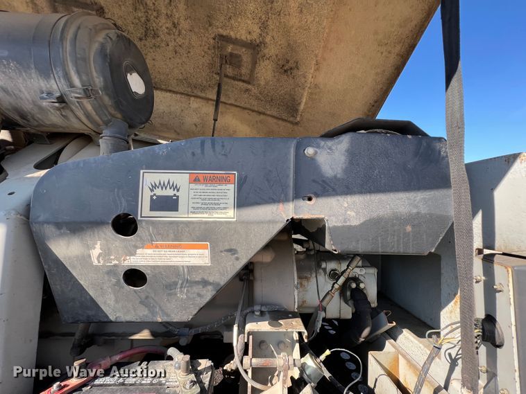 image for item KR9469 2001 Gradall XL3300  wheeled excavator