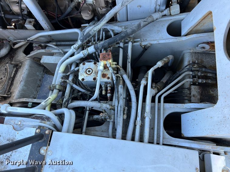 image for item KR9469 2001 Gradall XL3300  wheeled excavator