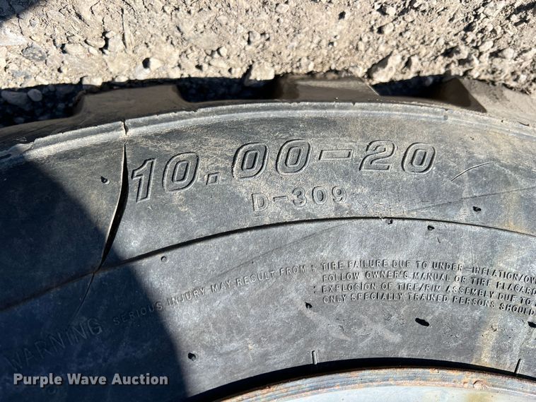 image for item KR9469 2001 Gradall XL3300  wheeled excavator