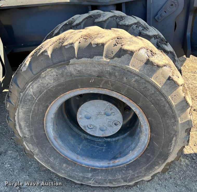 image for item KR9469 2001 Gradall XL3300  wheeled excavator