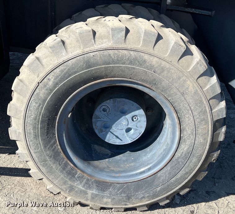 image for item KR9469 2001 Gradall XL3300  wheeled excavator