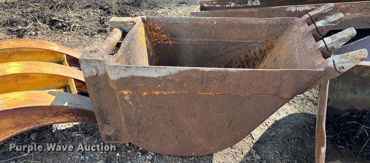 image for item KR9469 2001 Gradall XL3300  wheeled excavator