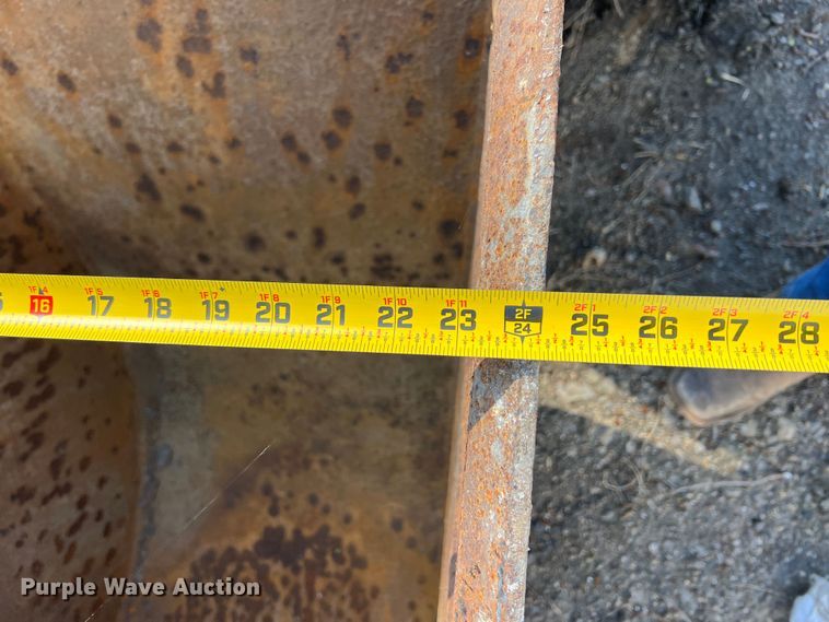 image for item KR9469 2001 Gradall XL3300  wheeled excavator