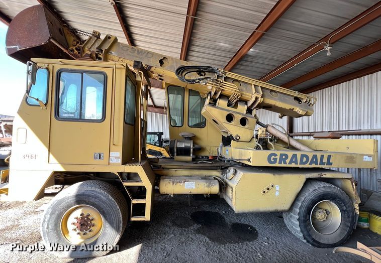 image for item KR9470 1998 Gradall G3WD  wheeled excavator