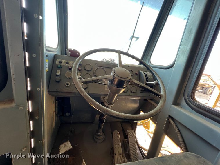 image for item KR9470 1998 Gradall G3WD  wheeled excavator