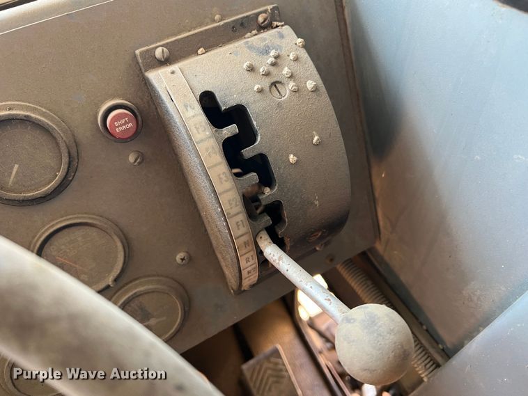 image for item KR9470 1998 Gradall G3WD  wheeled excavator