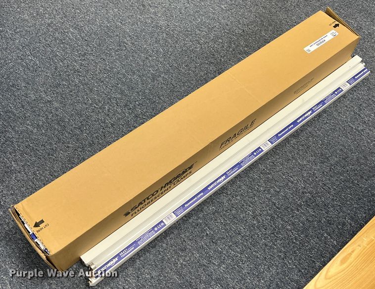 image for item KR9500 (29) Satco Hygrade S8421 fluorescent Lights