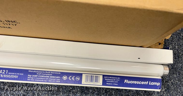 image for item KR9500 (29) Satco Hygrade S8421 fluorescent Lights