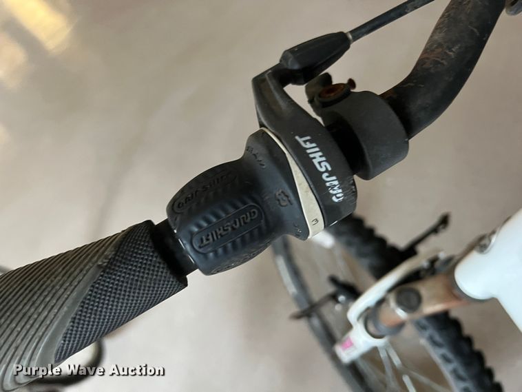 image for item KR9501 (2) bicycles