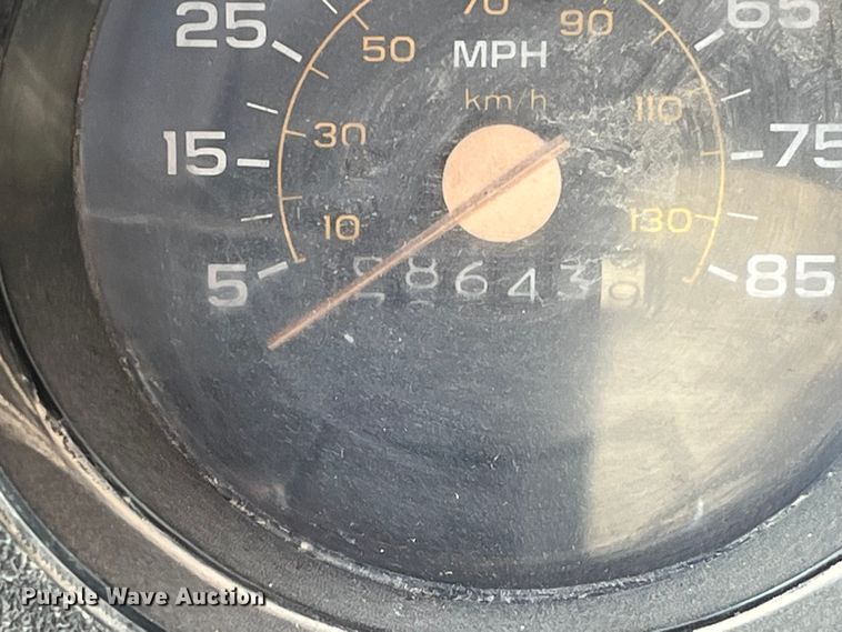 image for item LA9821 1983 GMC C2500  Crew Cab utility bed pickup truck