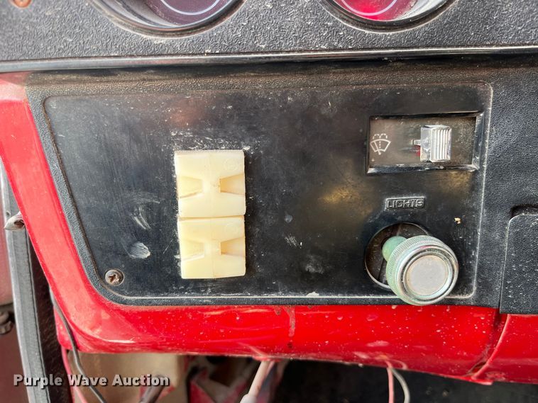 image for item LA9821 1983 GMC C2500  Crew Cab utility bed pickup truck