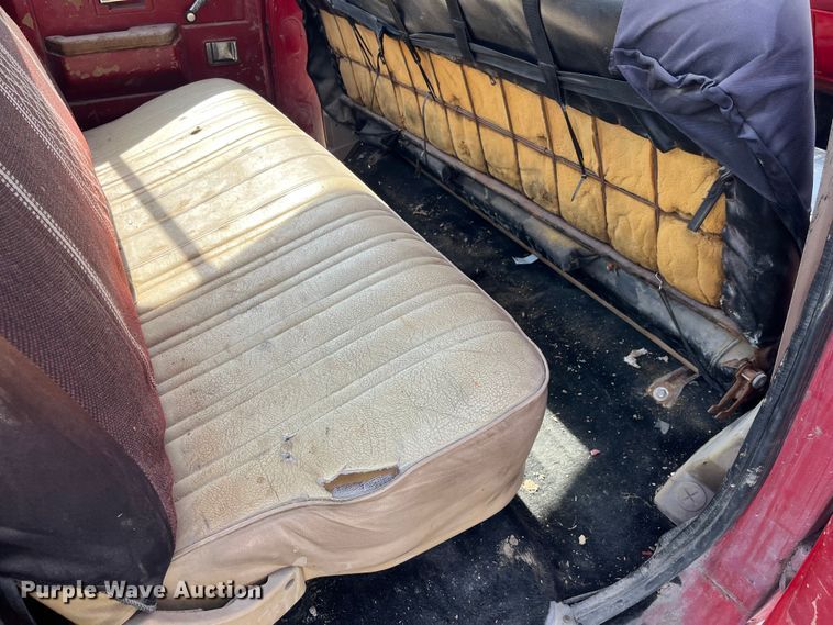 image for item LA9821 1983 GMC C2500  Crew Cab utility bed pickup truck