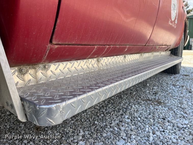 image for item LA9821 1983 GMC C2500  Crew Cab utility bed pickup truck