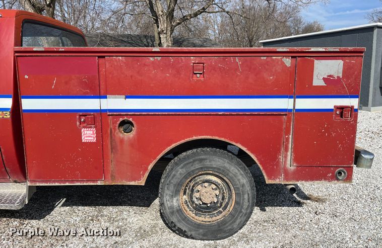 image for item LA9821 1983 GMC C2500  Crew Cab utility bed pickup truck