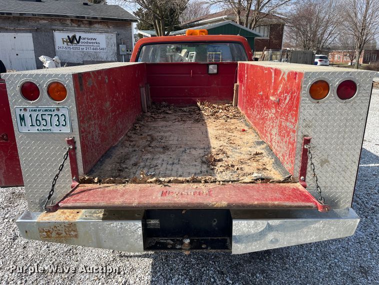 image for item LA9821 1983 GMC C2500  Crew Cab utility bed pickup truck