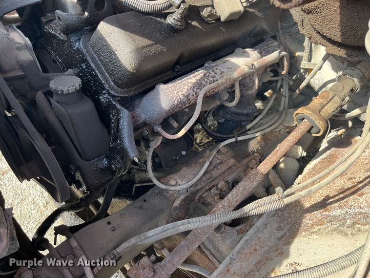 image for item LA9821 1983 GMC C2500  Crew Cab utility bed pickup truck