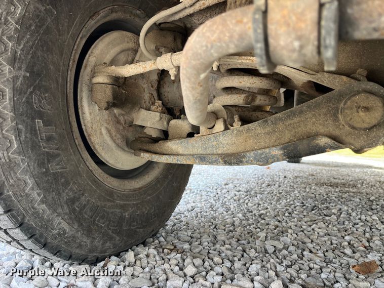 image for item LA9821 1983 GMC C2500  Crew Cab utility bed pickup truck