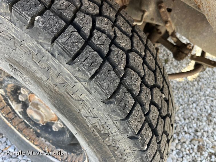 image for item LA9821 1983 GMC C2500  Crew Cab utility bed pickup truck