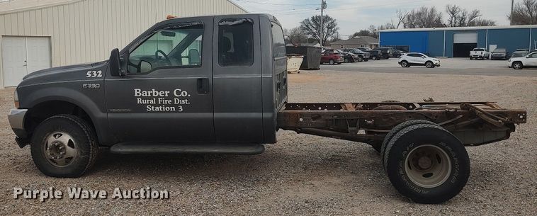 image for item LG9656 2002 Ford F350 Super Duty XLT  SuperCab pickup truck cab and chassis