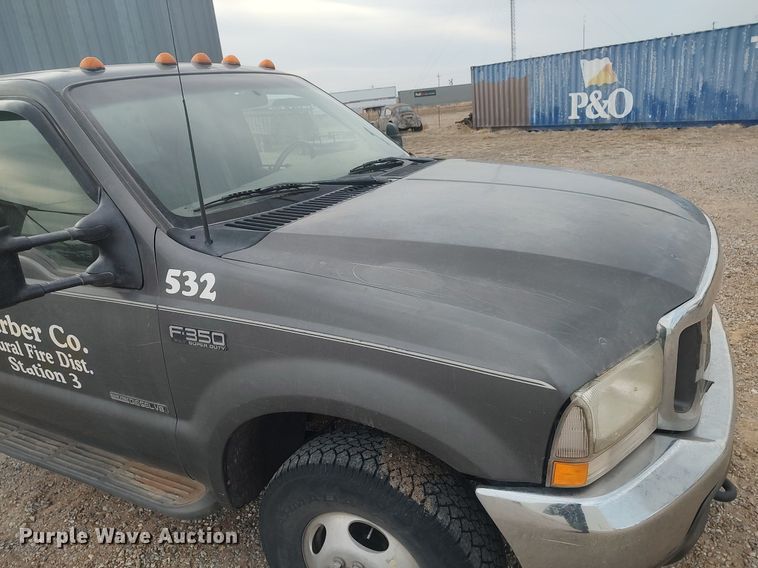 image for item LG9656 2002 Ford F350 Super Duty XLT  SuperCab pickup truck cab and chassis