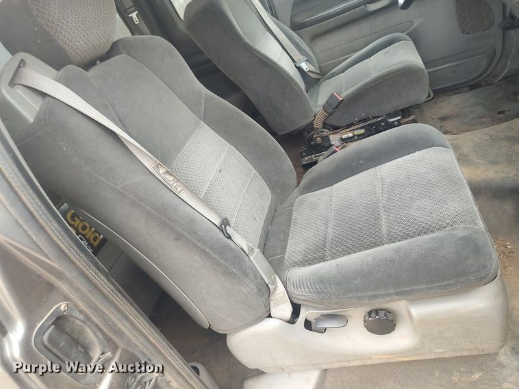 image for item LG9656 2002 Ford F350 Super Duty XLT  SuperCab pickup truck cab and chassis